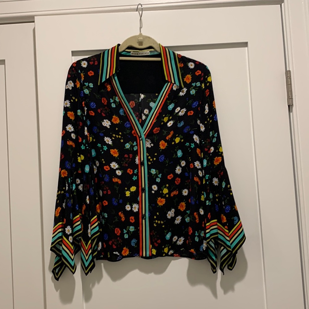Alice and Olivia woman’s top